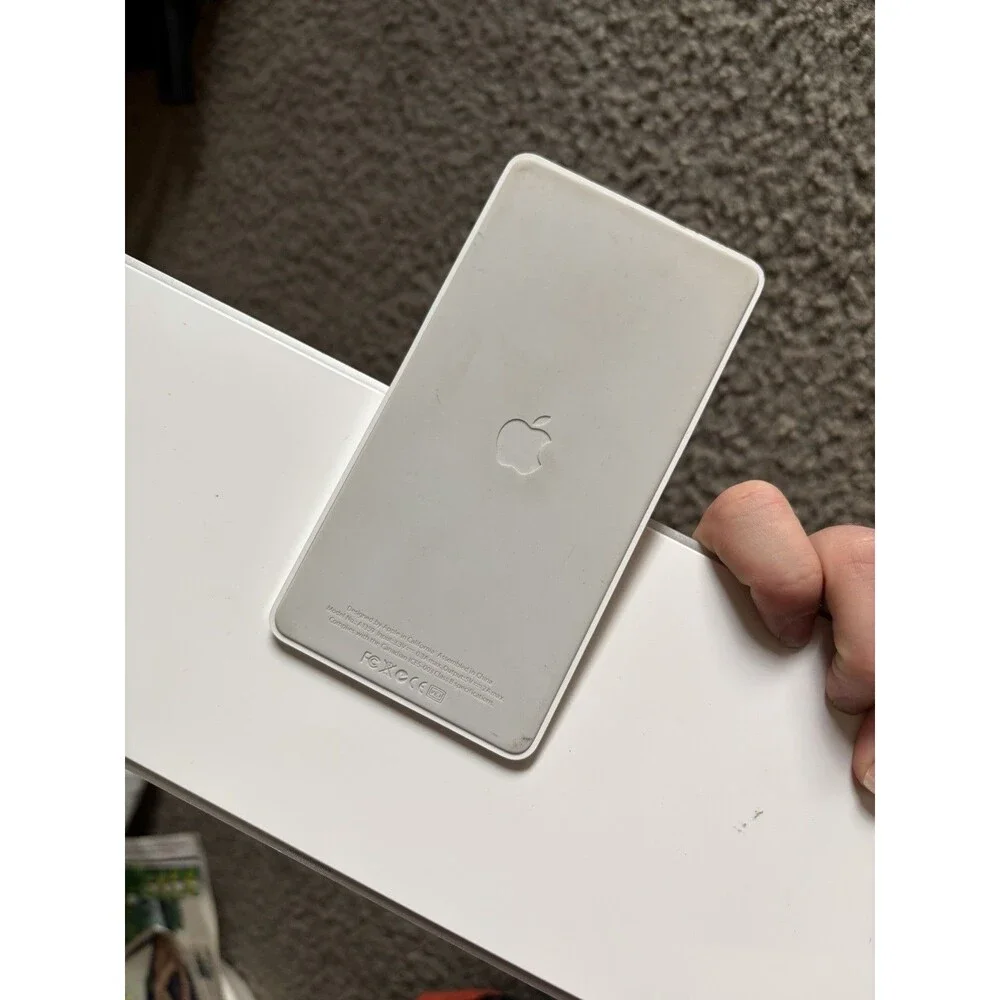 Apple Keyboard Dock A1359 for iPad 1 2 3 Gen 30 Pin ——-Device Only
